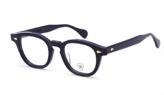 01 BLACK