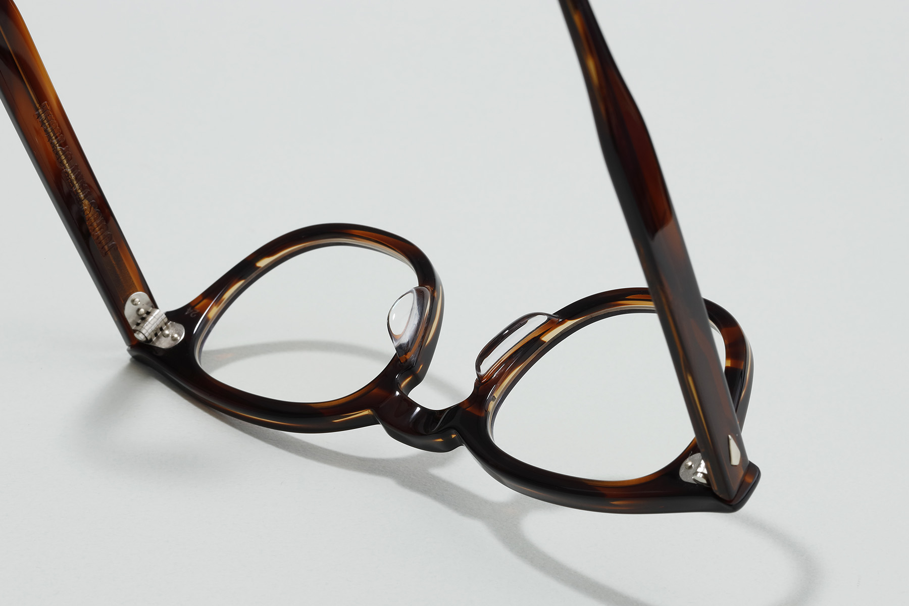 JULIUS TART OPTICAL 別注 “AR Handmade” 再登場! | NEWS – decora 